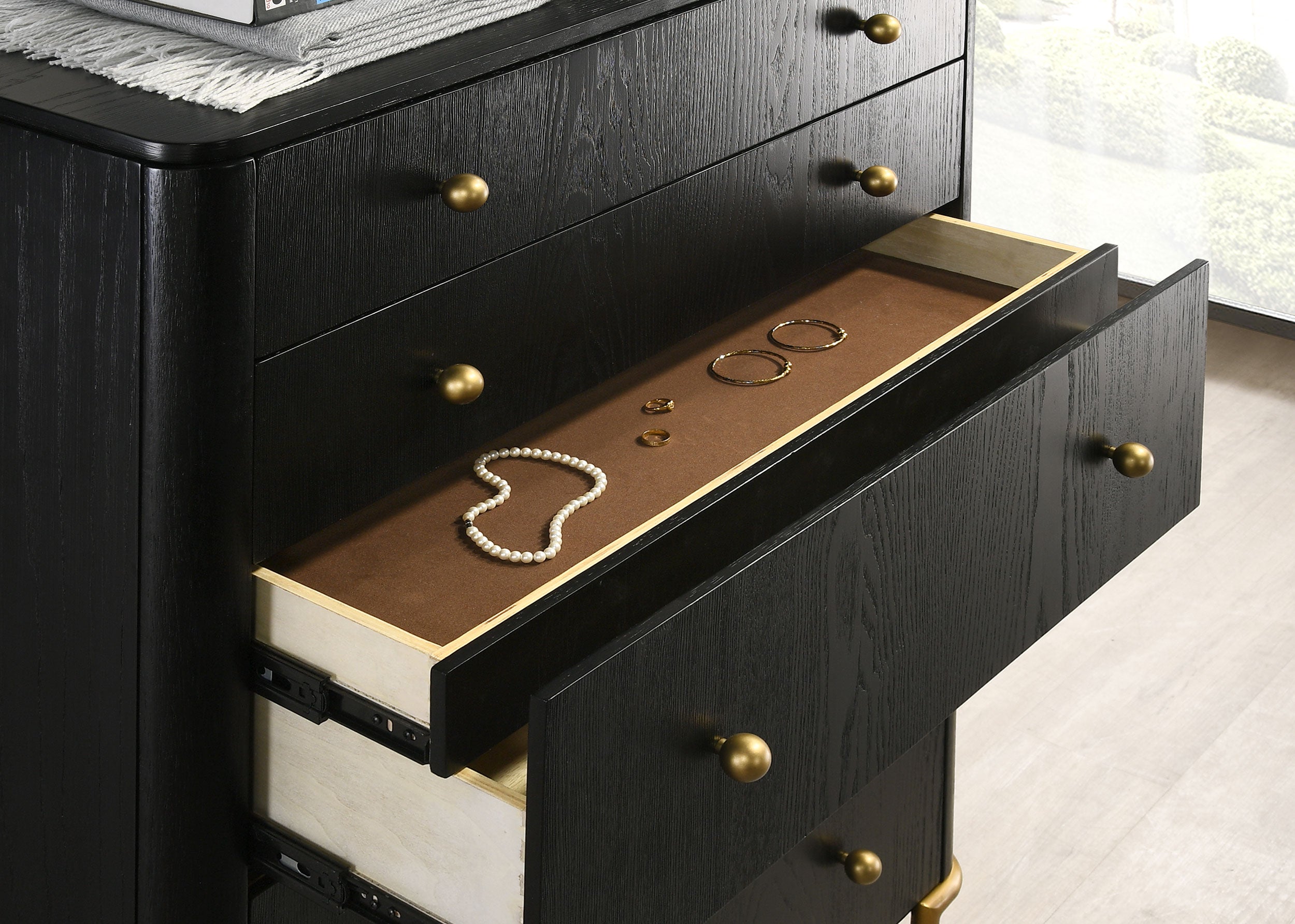 Arini Bedroom Set (Cane Bed)