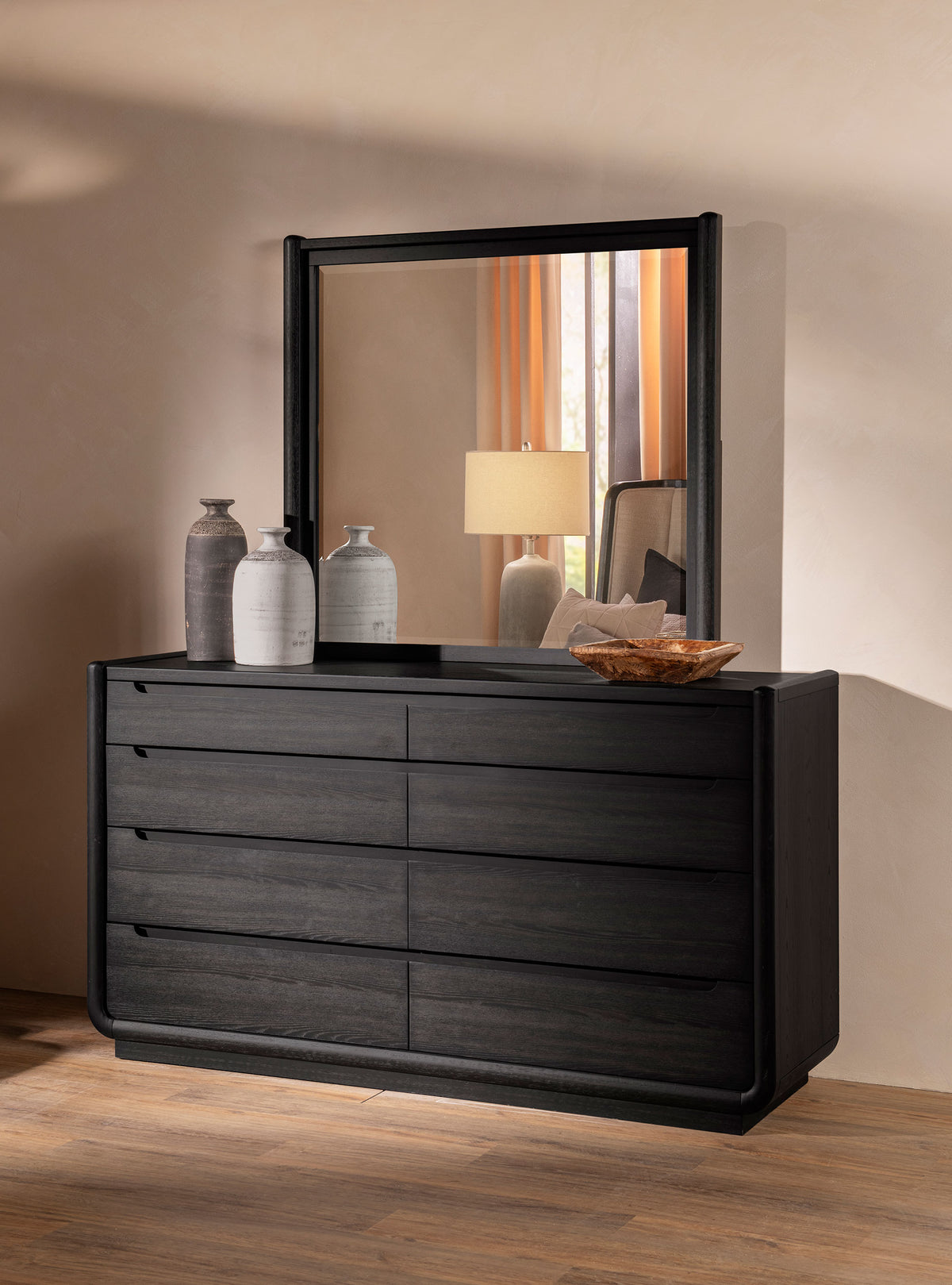 Leandro 8-drawer Dresser with Mirror Burnished Black