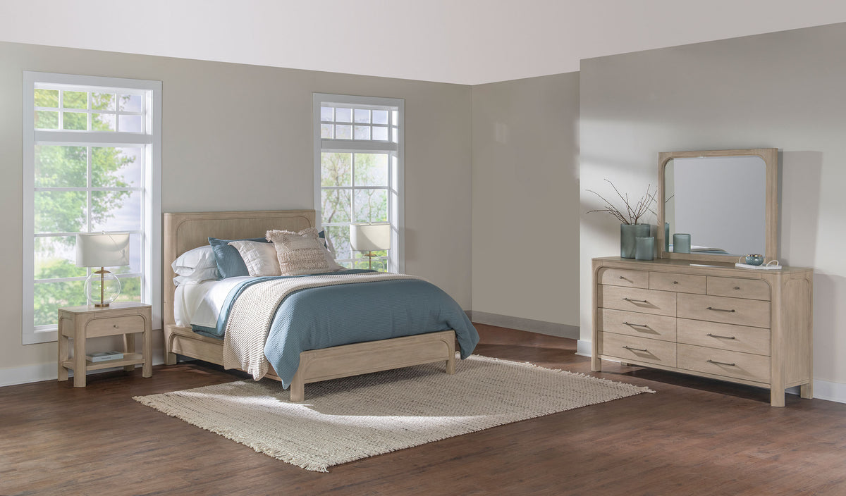 Solano 4-piece Queen Panel Bedroom Set Weathered Mango