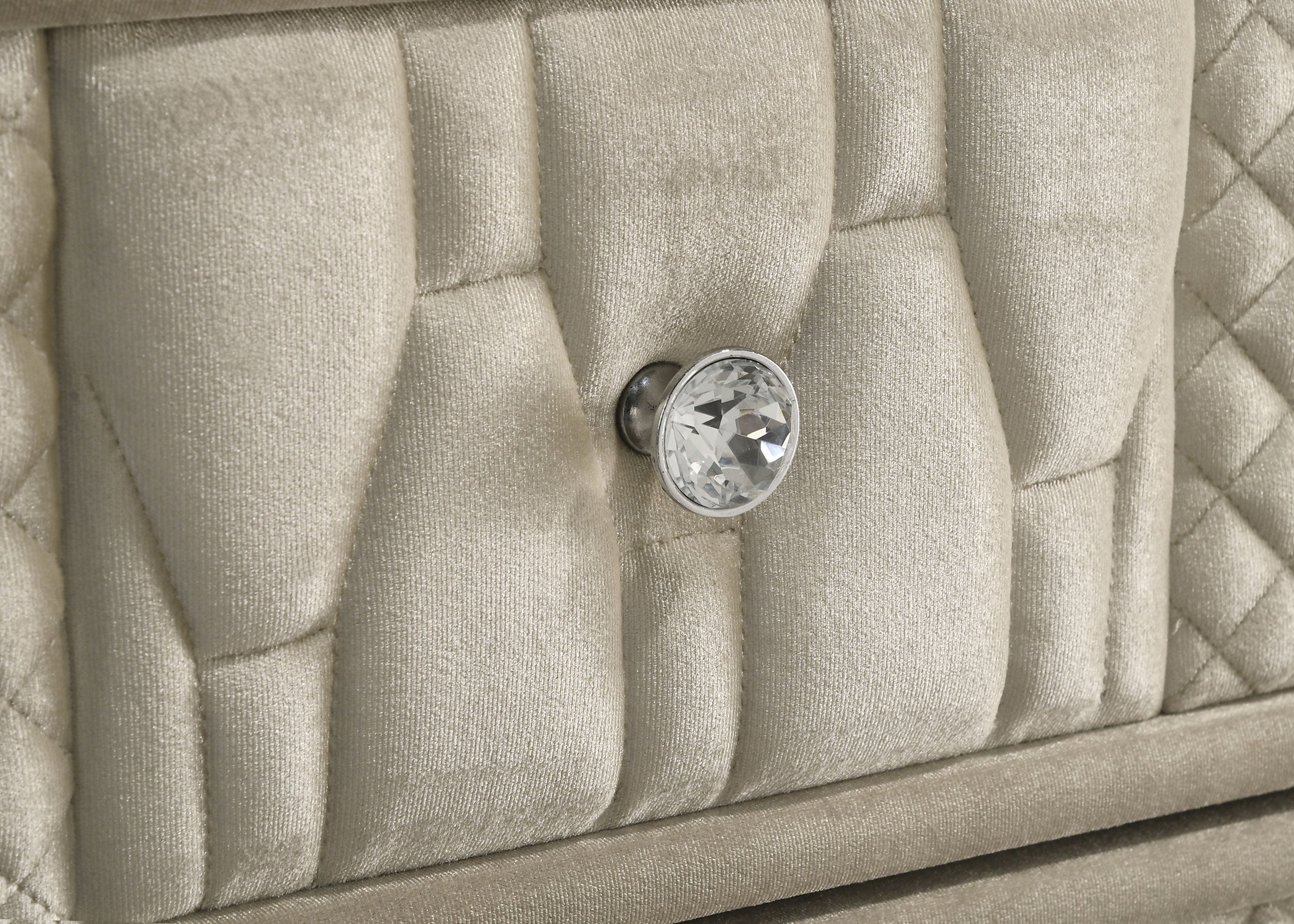 Lorient Upholstered Bedroom Set