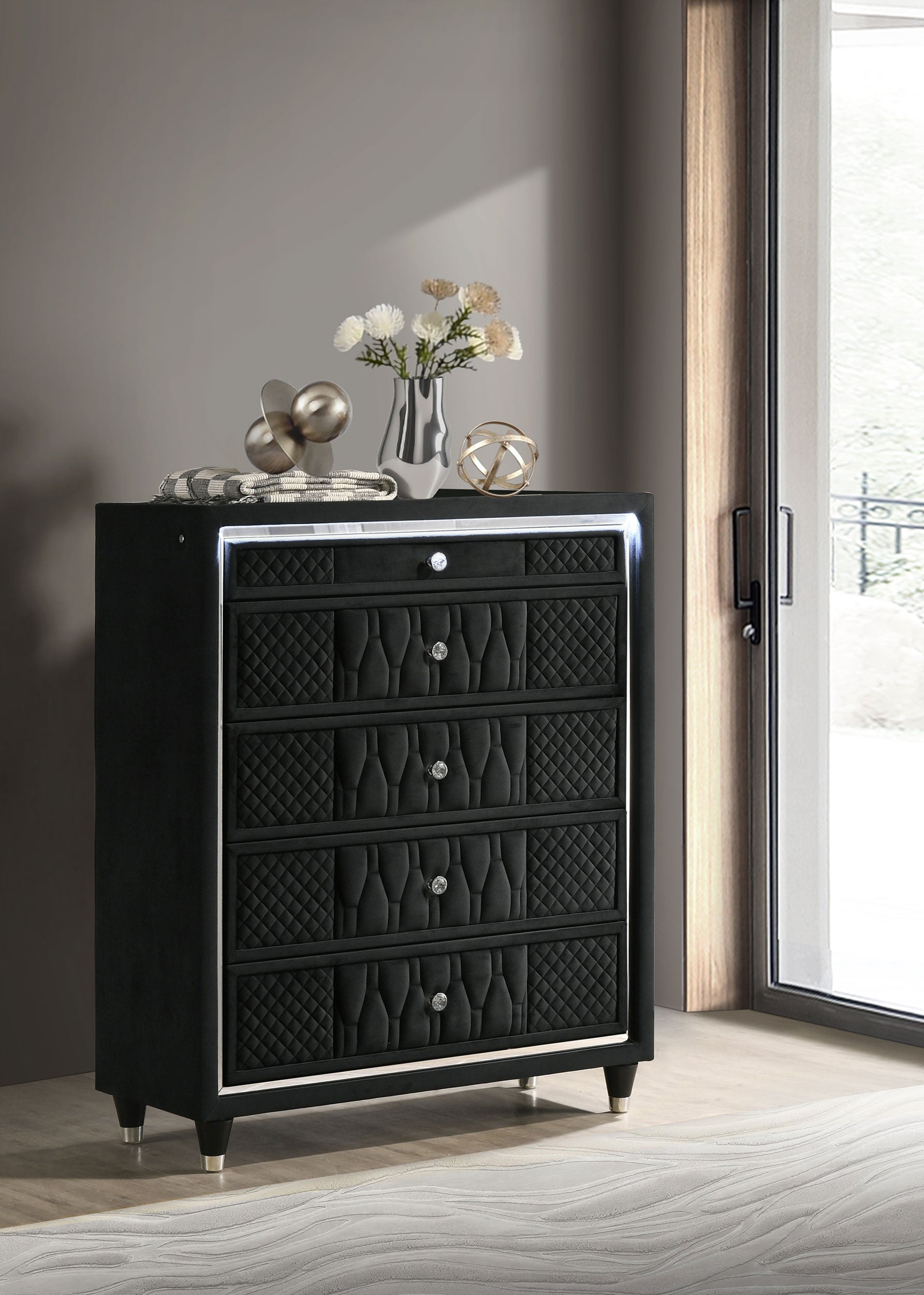 Lorient Chest of Drawers