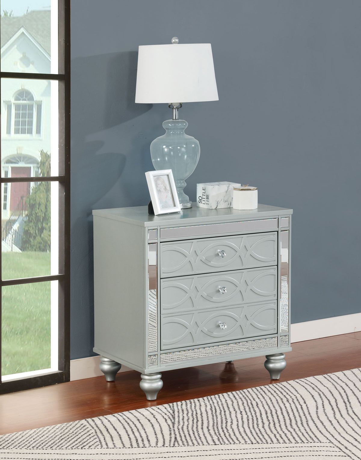 Gunnison 2-drawer Nightstand with USB Ports Silver Metallic