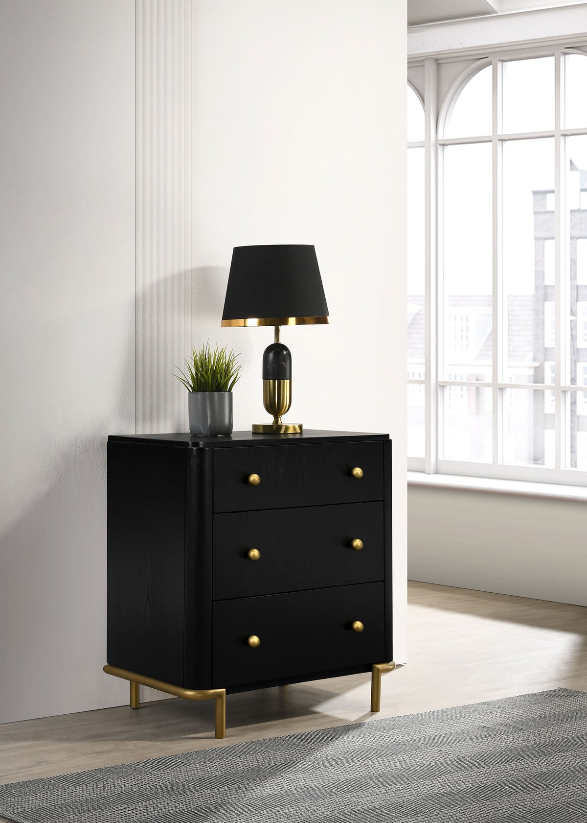 Arini 3-drawer Nightstand with USB Ports Black