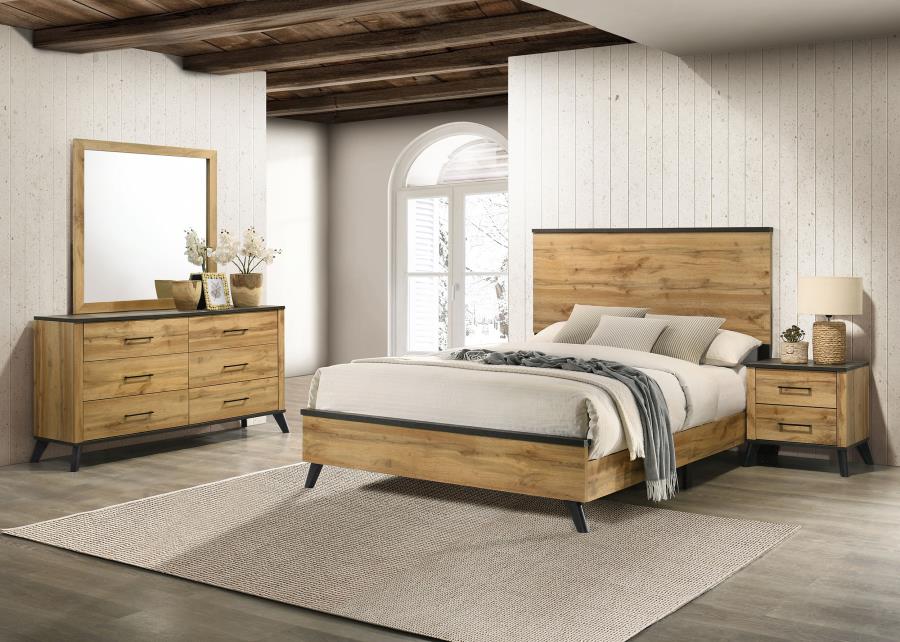 Kaywood 4-piece Eastern King Bedroom Set In Natural Pine