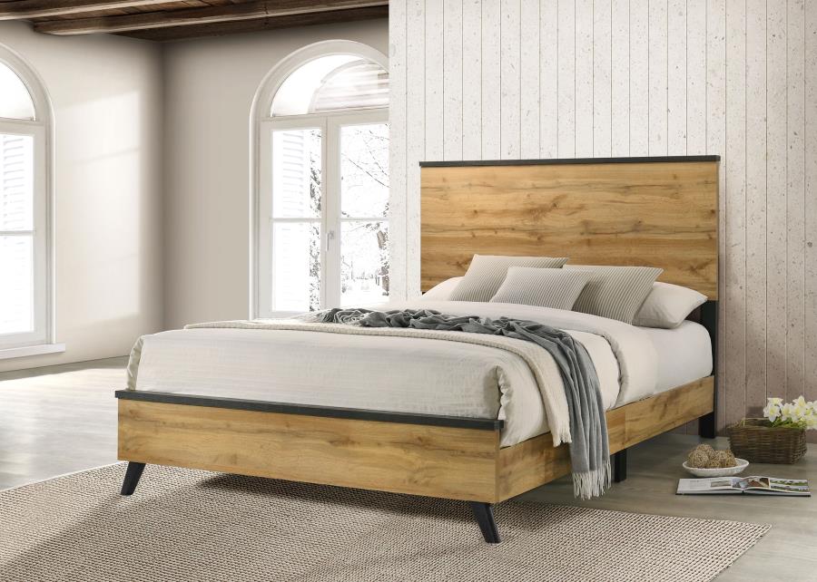 Kaywood 52-inch Eastern King Panel Bed In Natural Pine