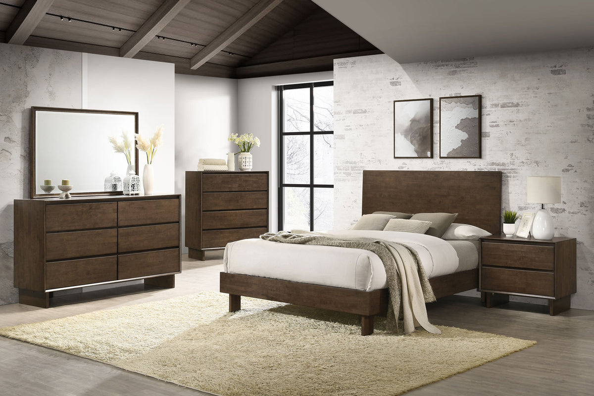Glenwood 5-piece Queen Bedroom Set with Platform Panel Bed Warm Brown