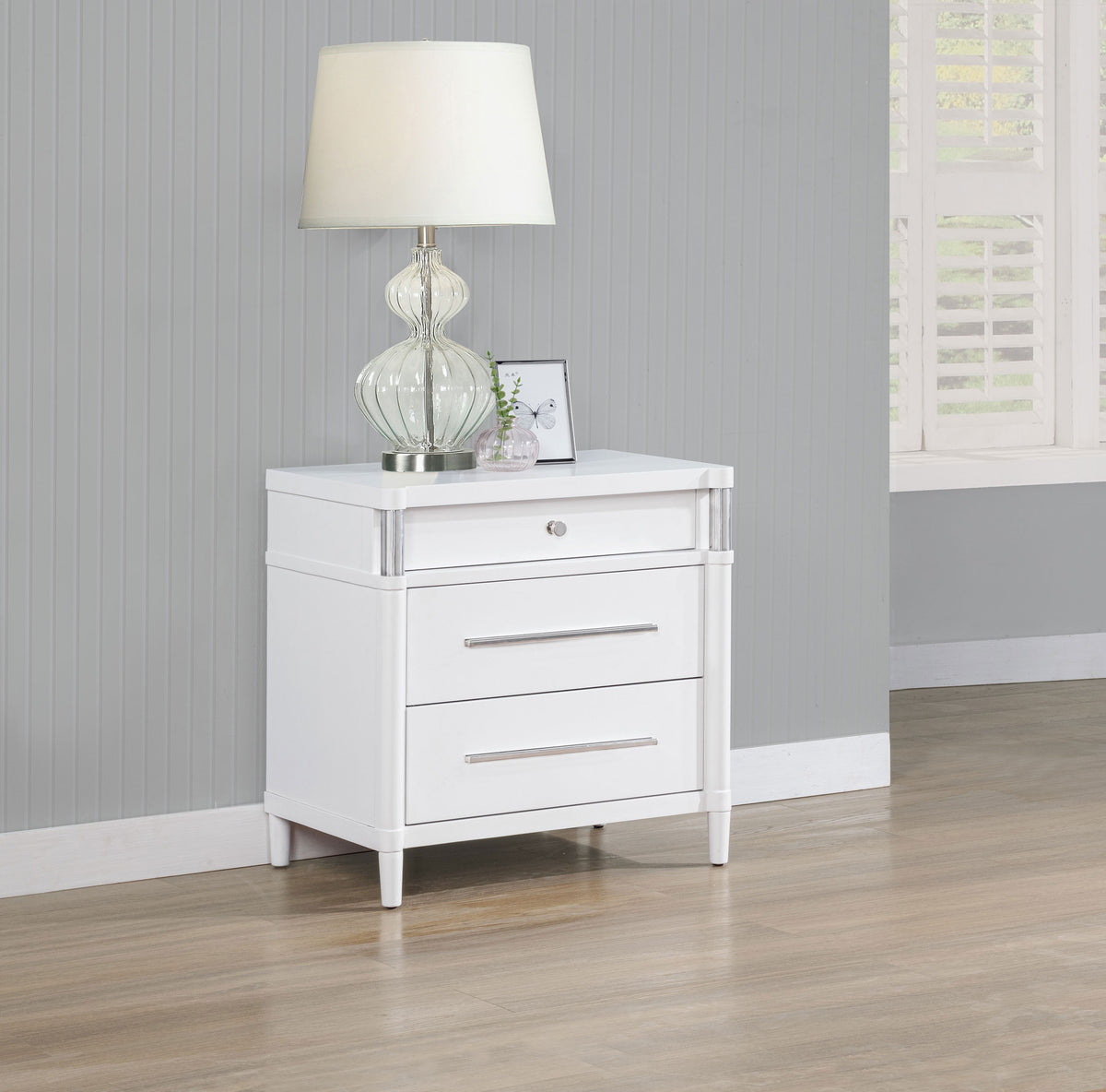 Gracemont 3-drawer Nightstand White