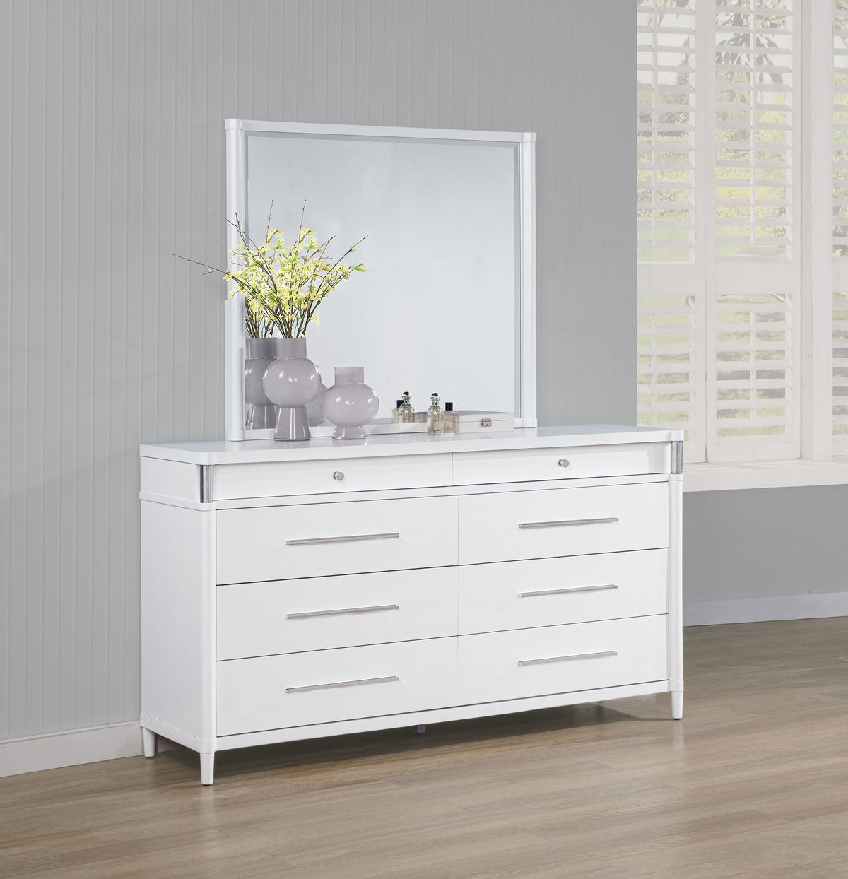 Gracemont 8-drawer Dresser with Mirror White