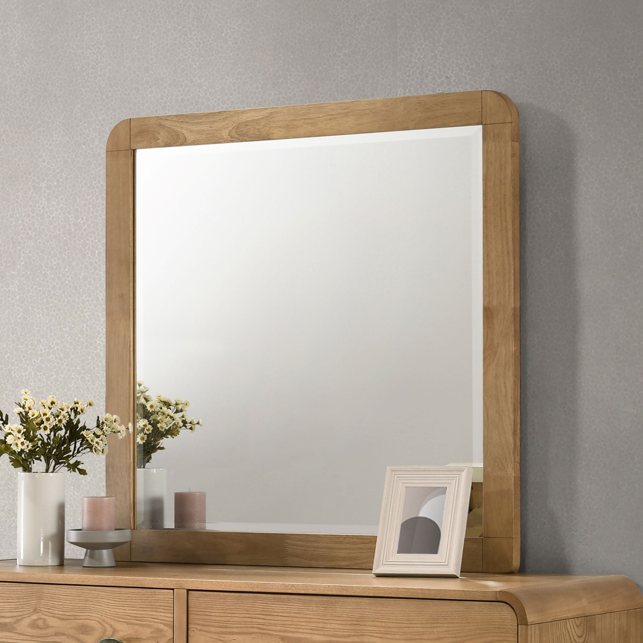 Robyn Dresser and Mirror
