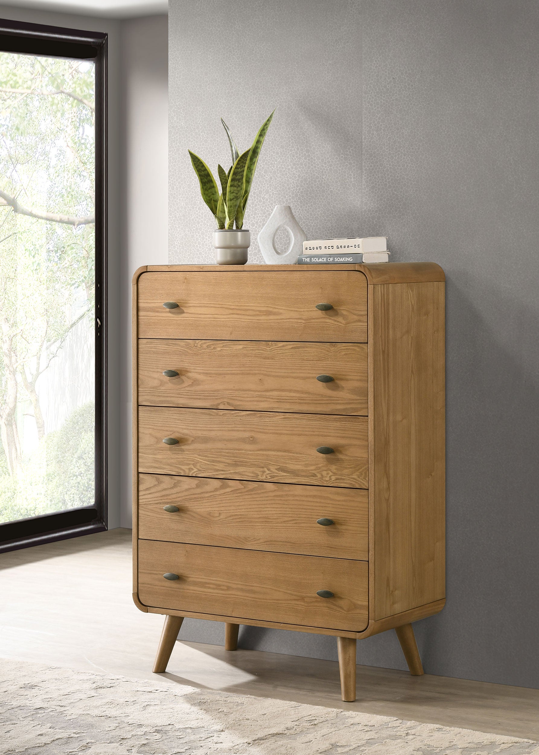 Robyn Chest