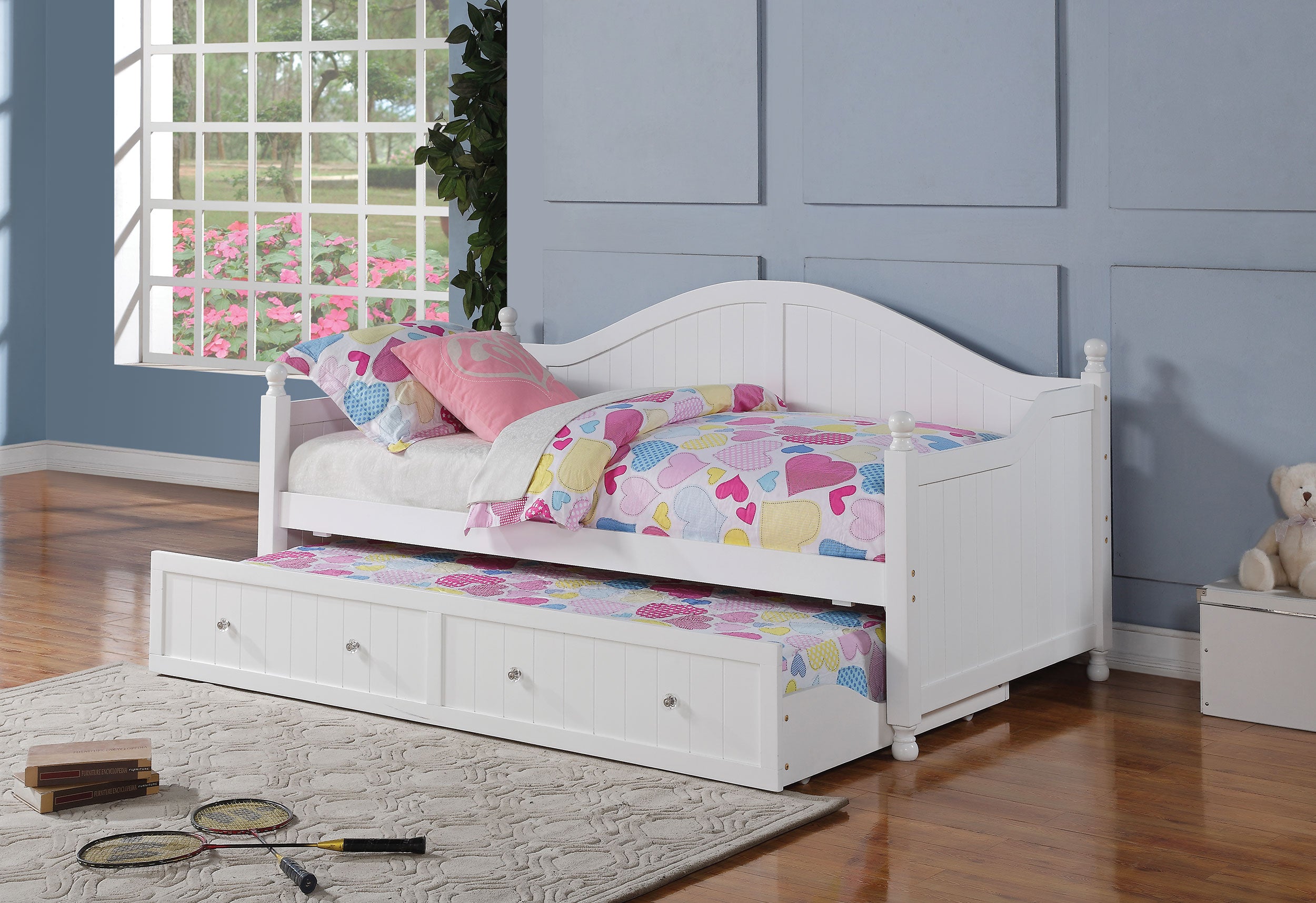 Julie Ann Wood Daybed with Trundle