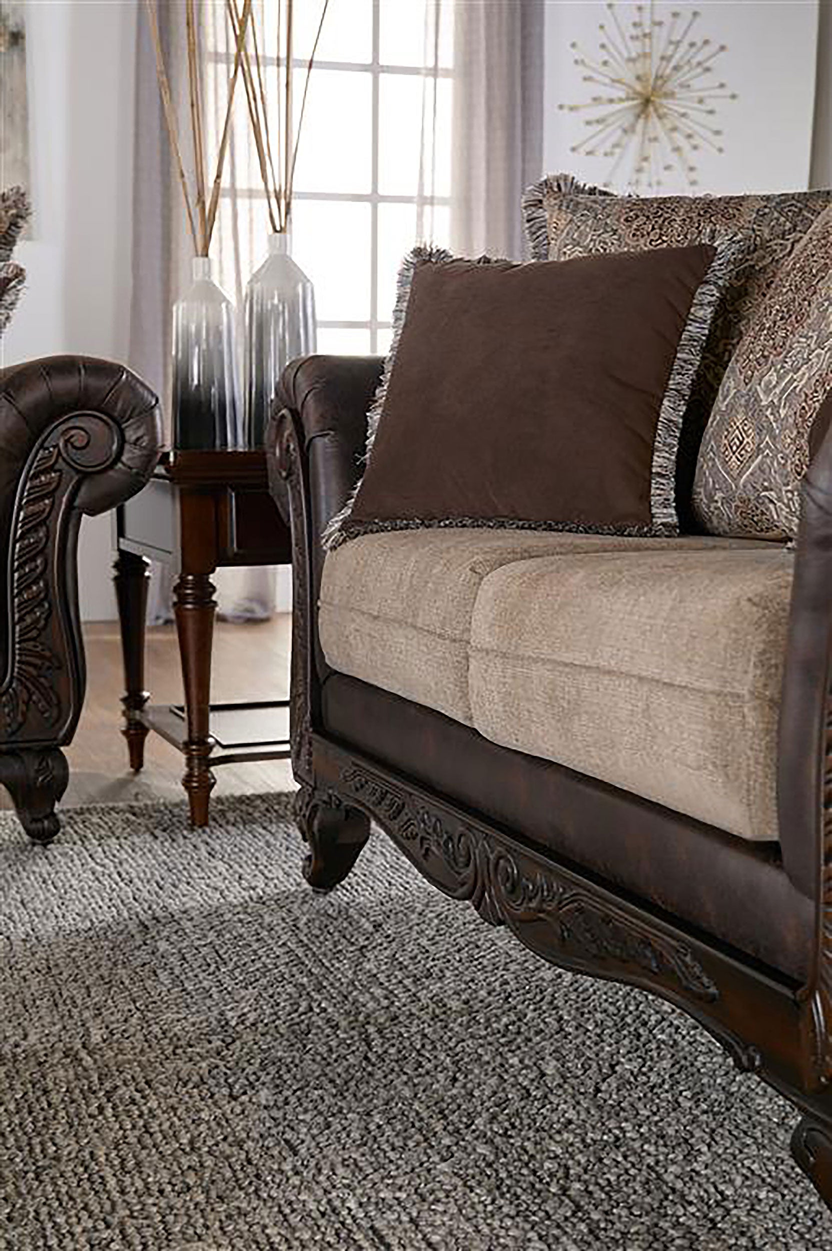 Elmbrook Loveseat