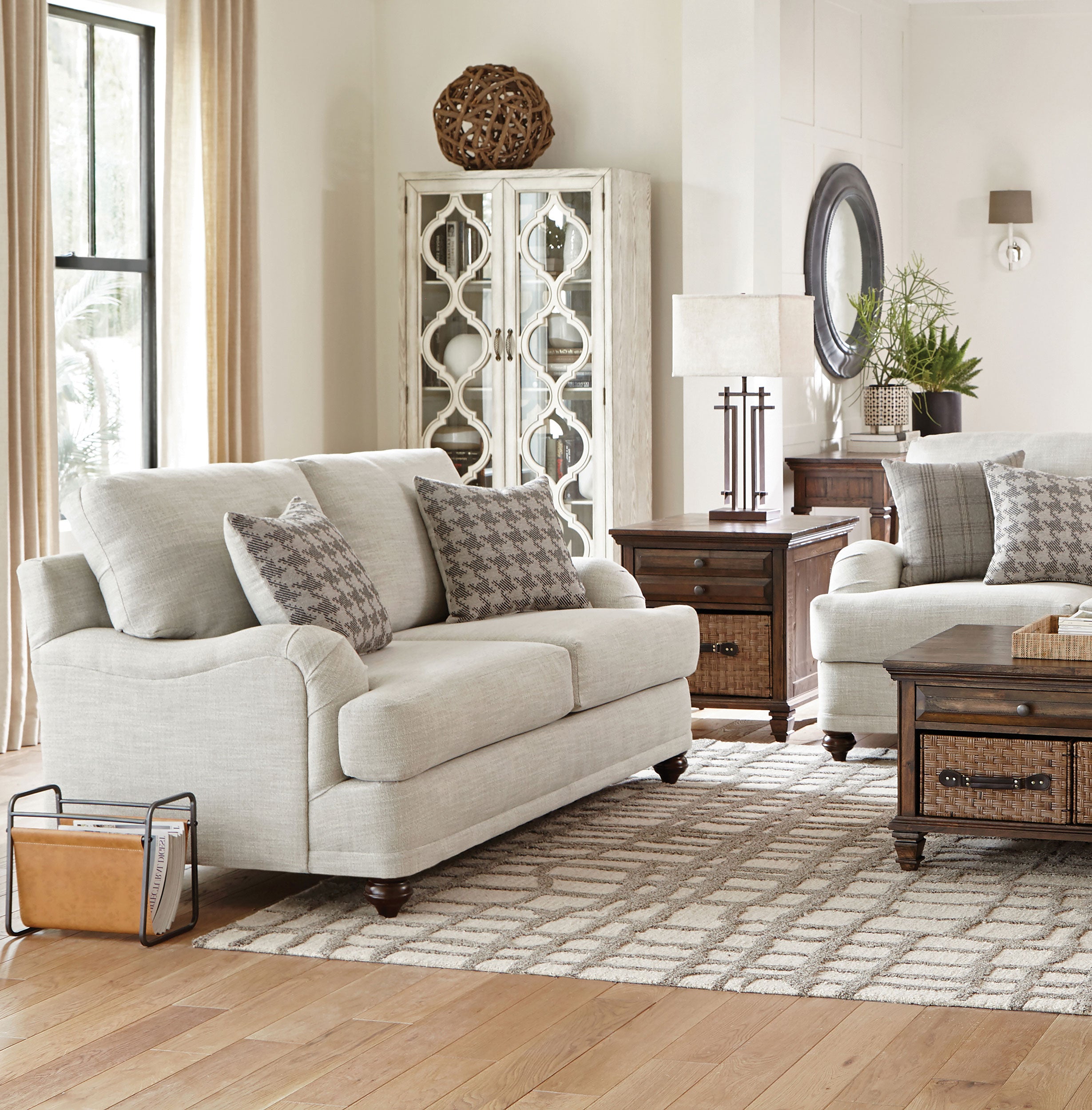 Glenn Loveseat