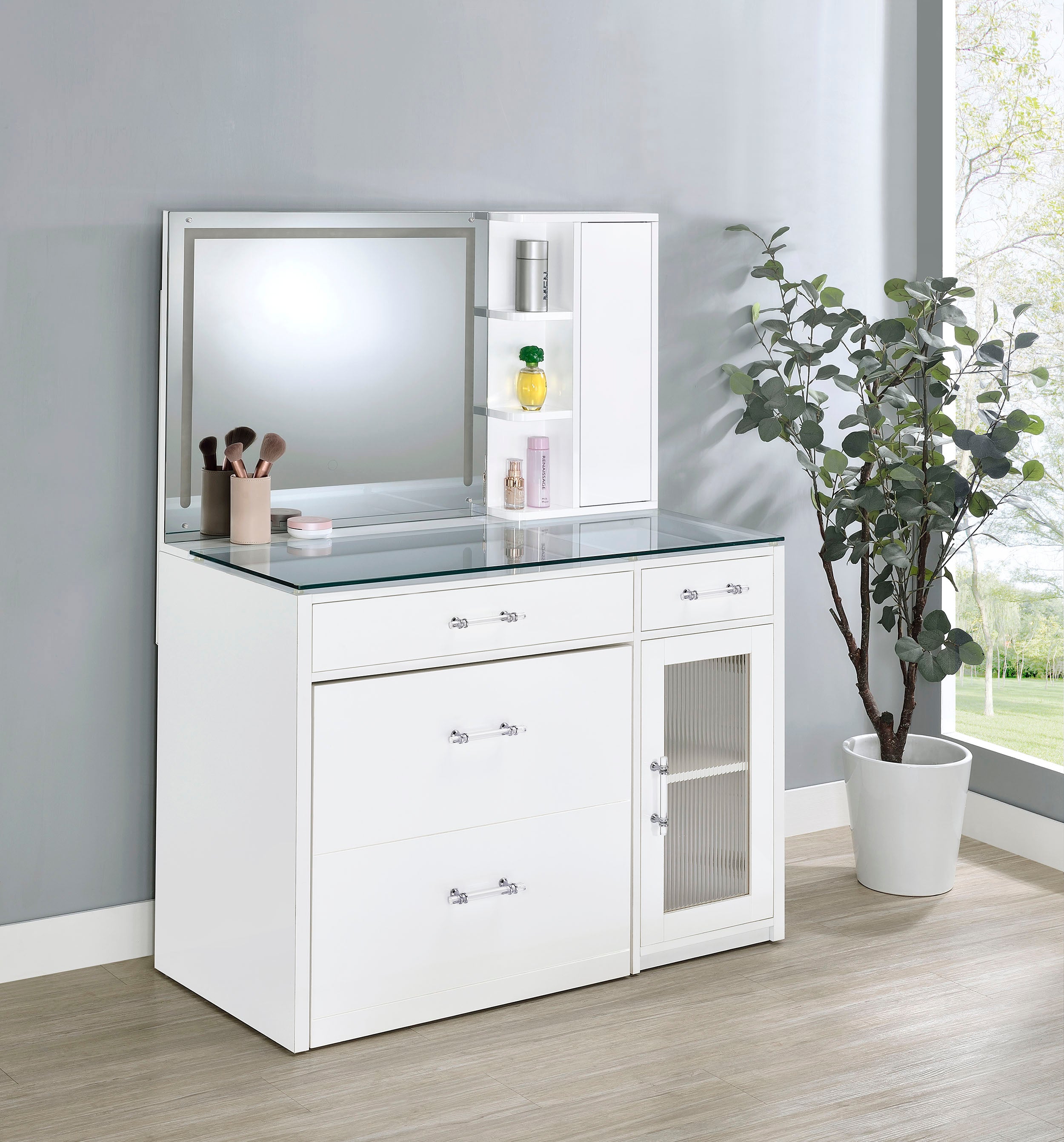 Flora Vanity Set