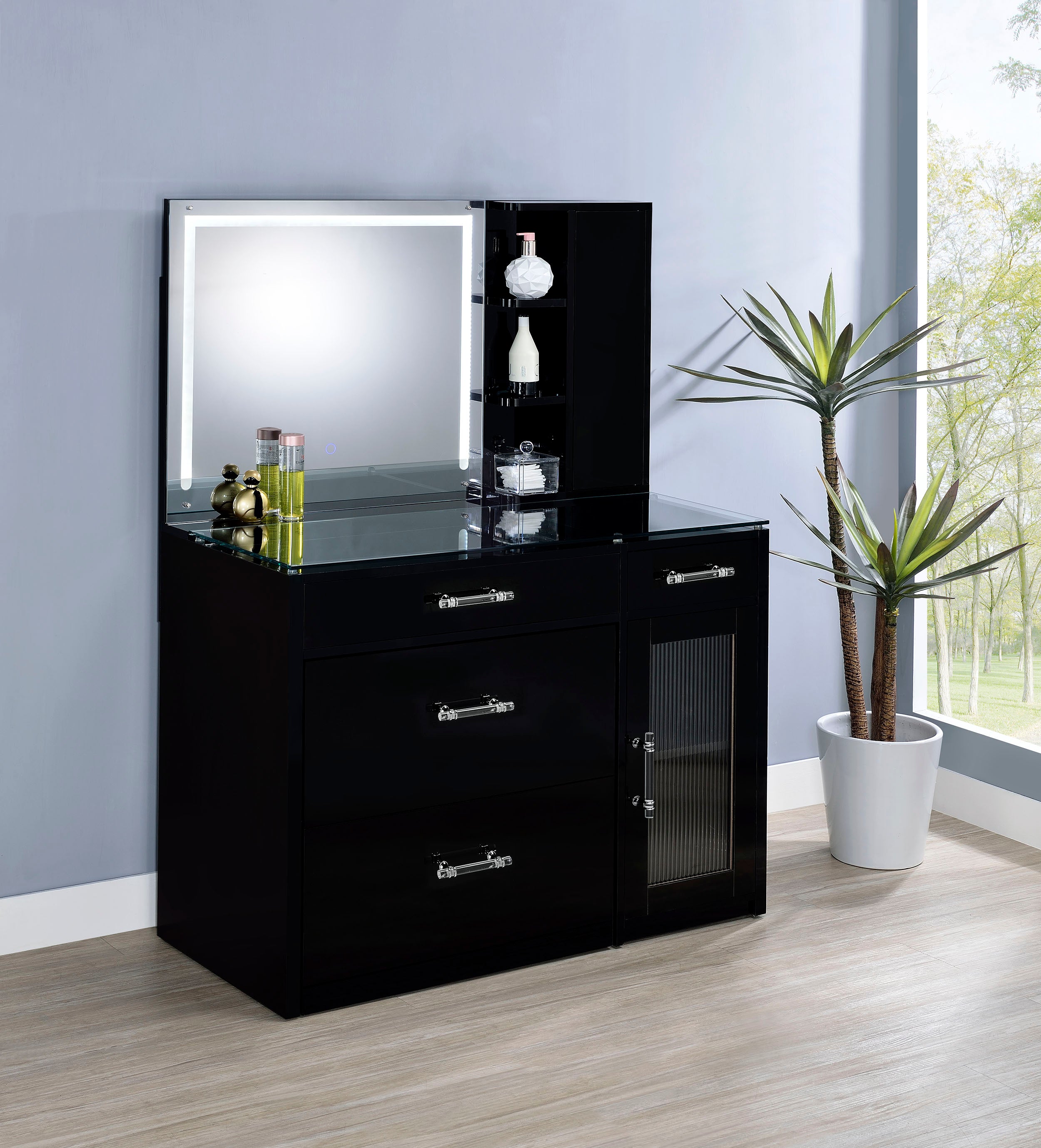 Flora Vanity Set