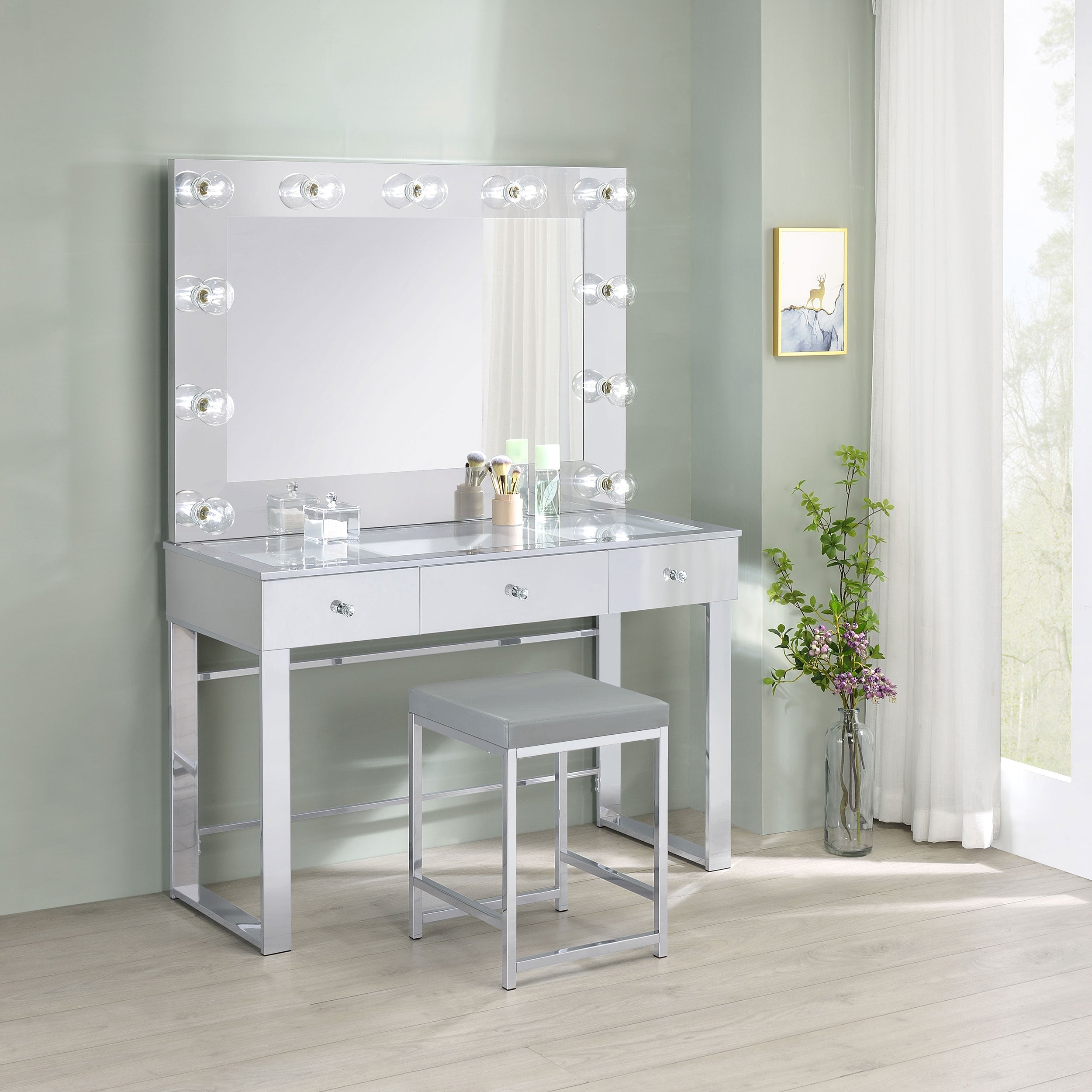 Umbridge Vanity Table and Mirror