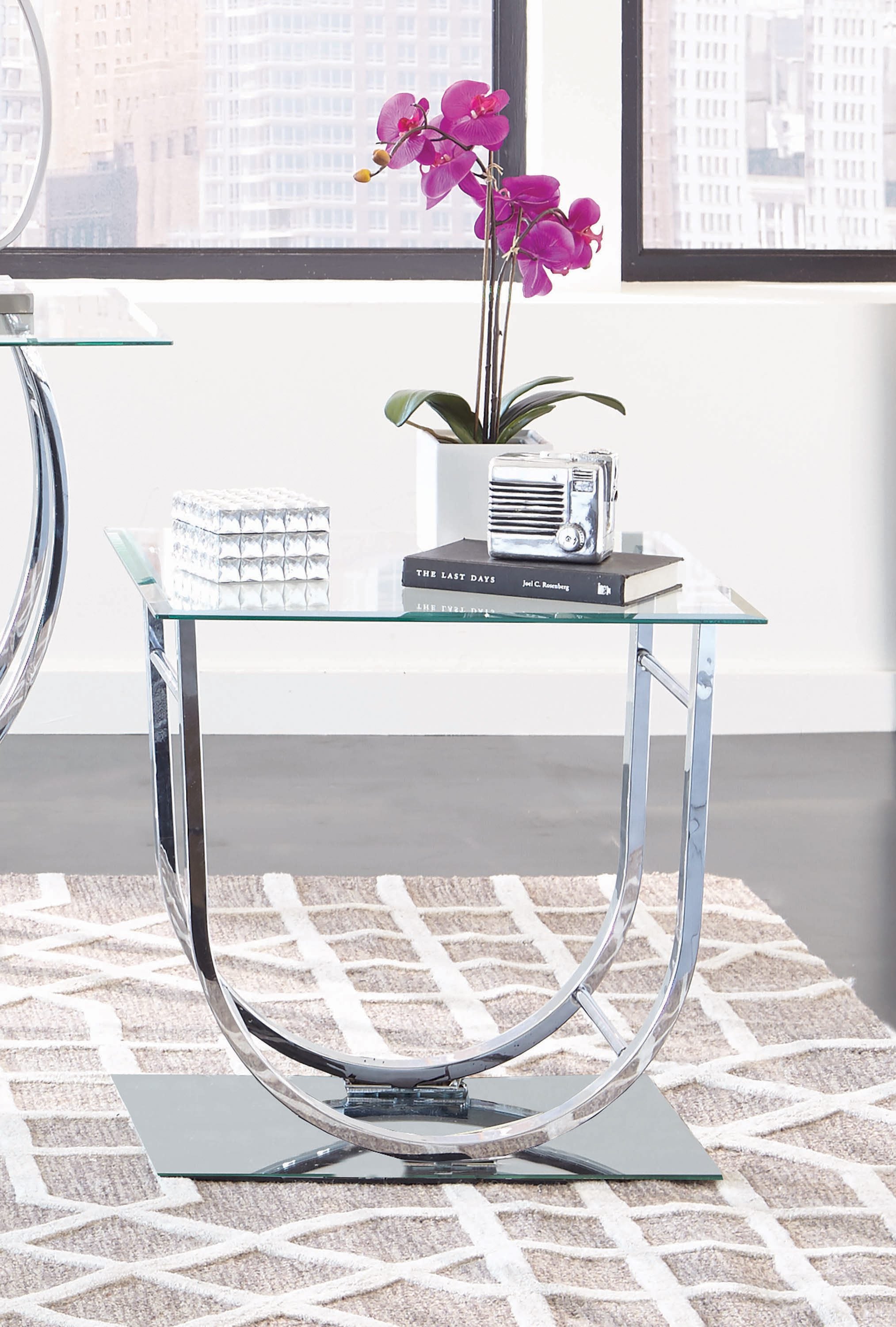 Coaster Contemporary Company U-Shaped End Table Chrome